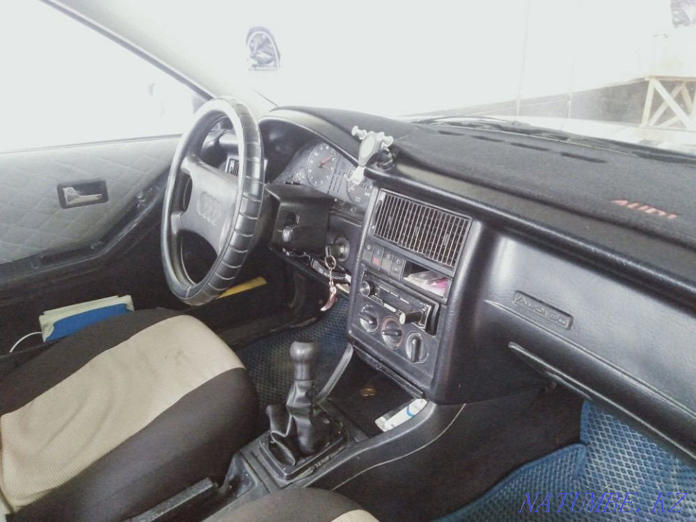 Audi 80    года  - изображение 5