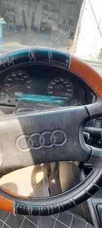 Audi 80    года  кенді