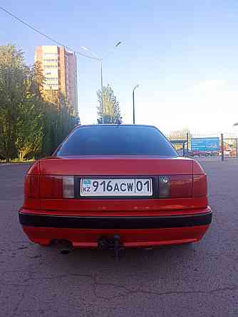 Audi 80    года  Астана