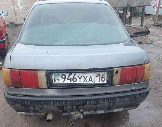 Audi 80    года Semey