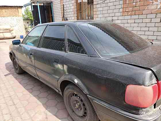 Audi 80    года Semey