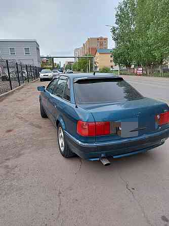 Audi 80    года  Астана