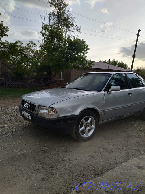 Audi 80    года  - изображение 5