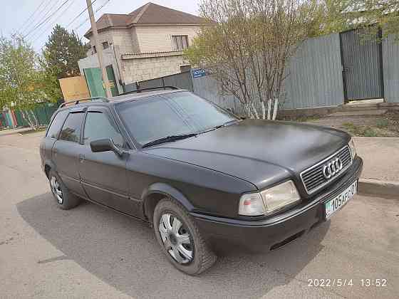 Audi 80    года Астана