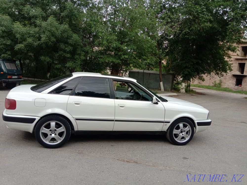 Audi 80    года Тараз - изображение 4