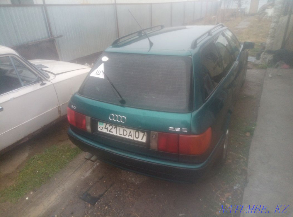 Audi '80  Орал - изображение 3