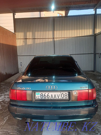 Audi 80    года  - изображение 4