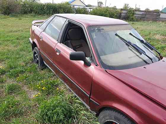 Audi 80    года 