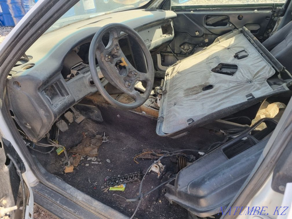 Audi 80    year Astana - photo 2