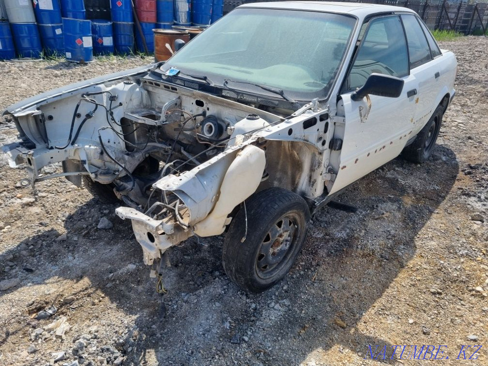 Audi 80    year Astana - photo 3