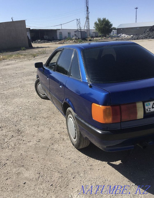 Audi 80    года  - изображение 4