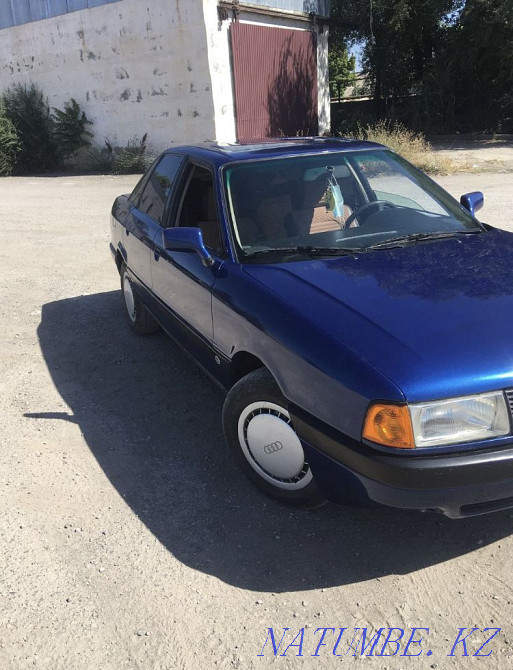 Audi 80    года  - изображение 2