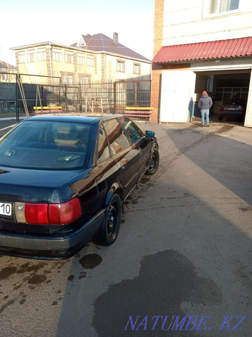 Audi 80    года Аркалык - изображение 5