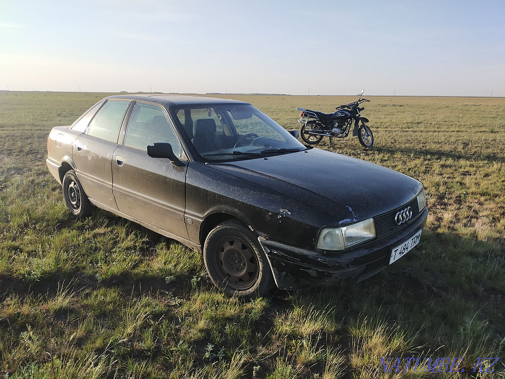 Audi 80    года  - изображение 1