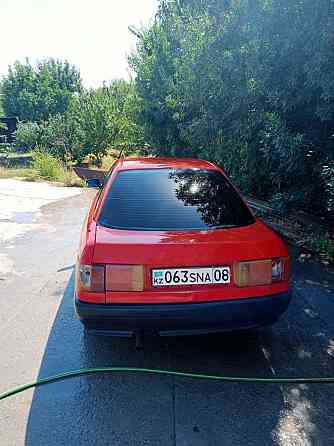 Audi 80    года Тараз