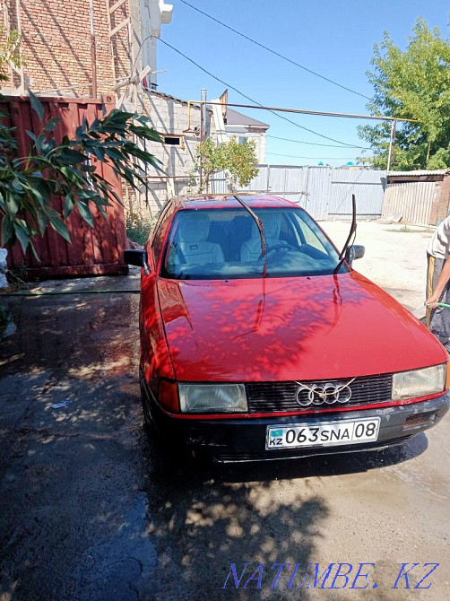 Audi 80    year Taraz - photo 1