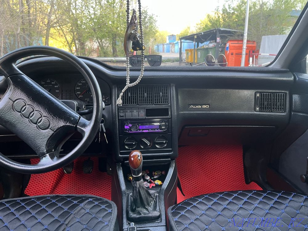 Audi 80    year Astana - photo 1