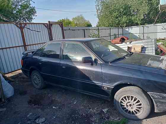 Audi 80    года 