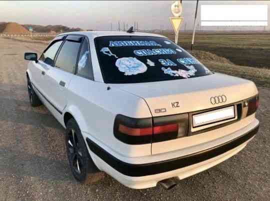 Audi 80    года  Қостанай 