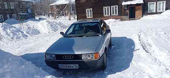 Audi 80    года Риддер