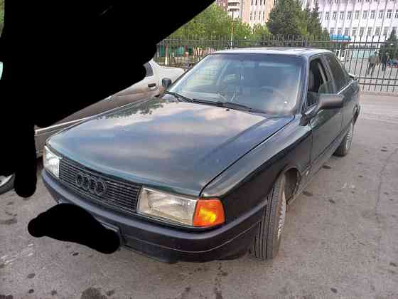 Audi 80    года Астана