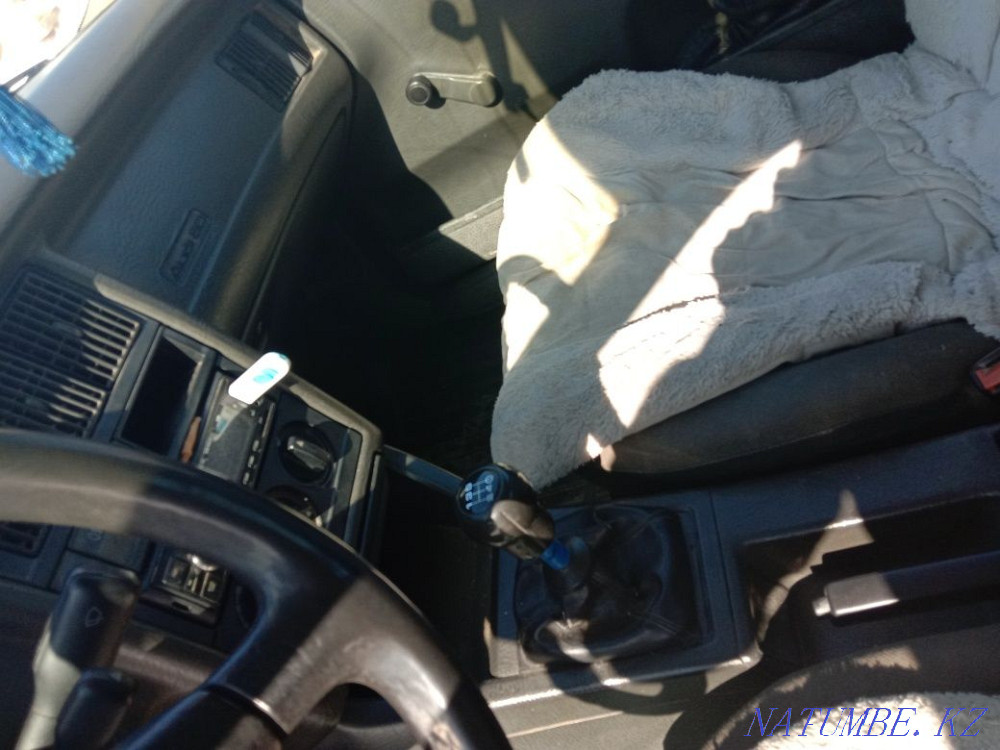 Audi '80  Орал - изображение 7