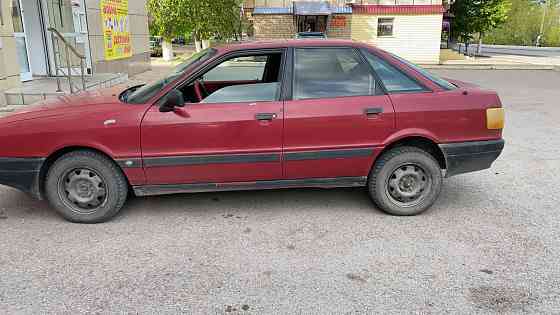 Audi 80    года 