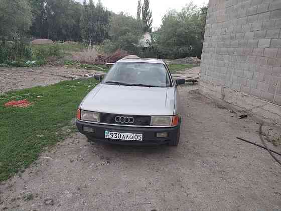 Audi 80    года Ташкенсаз