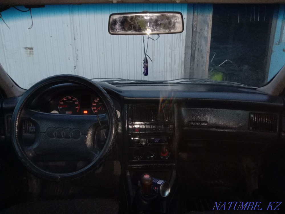 Audi 80    года Коммунизм - изображение 6