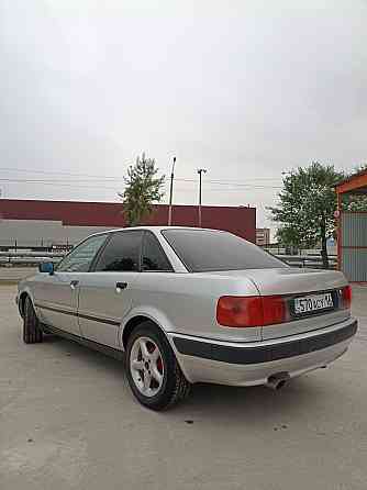 Audi 80    года Семей