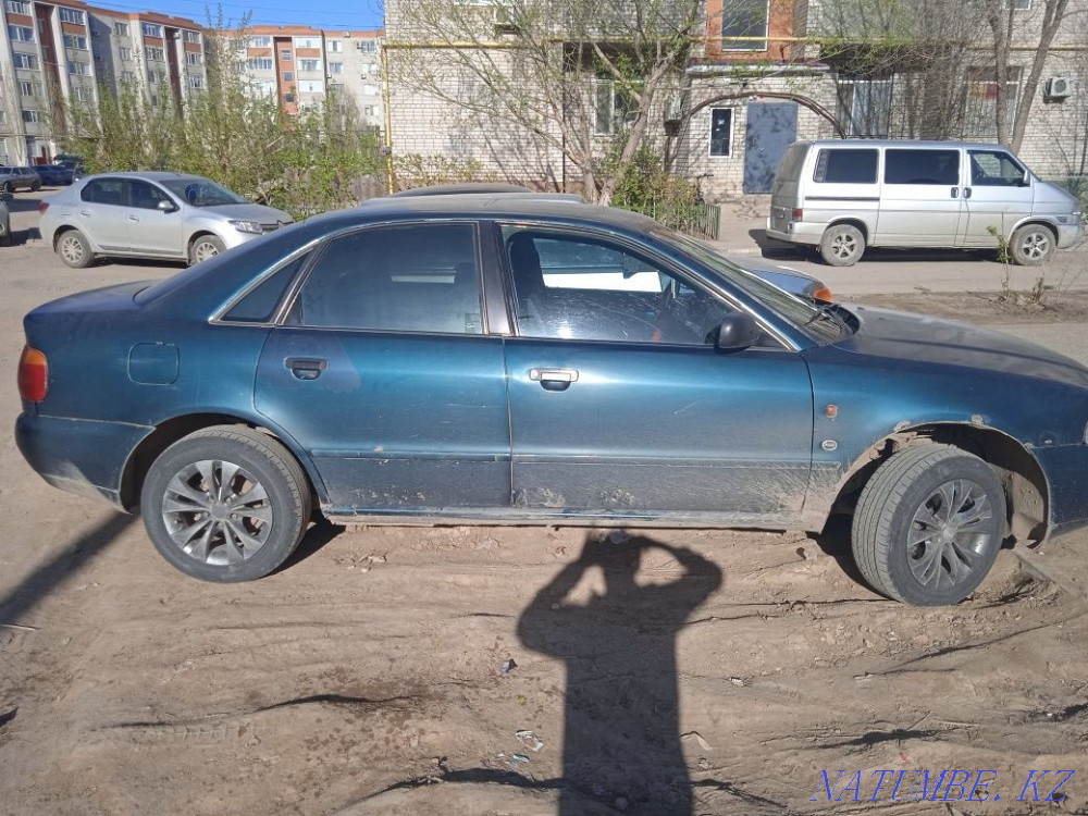 Audi A4    year Нура - photo 2