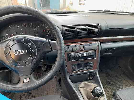 Audi A4    года  Сәтбаев