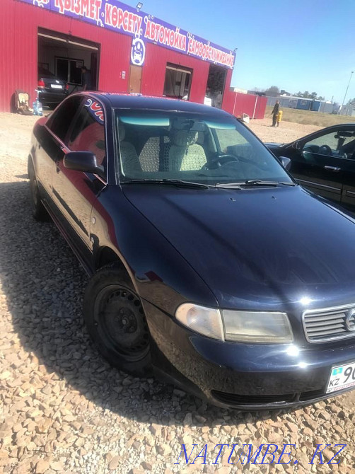 Audi A4    года Тобол - изображение 1