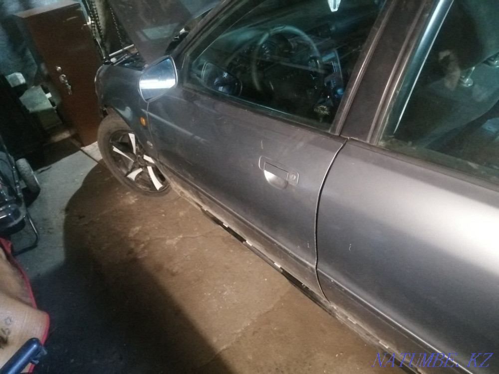 Audi A4    года Нуркен - изображение 1