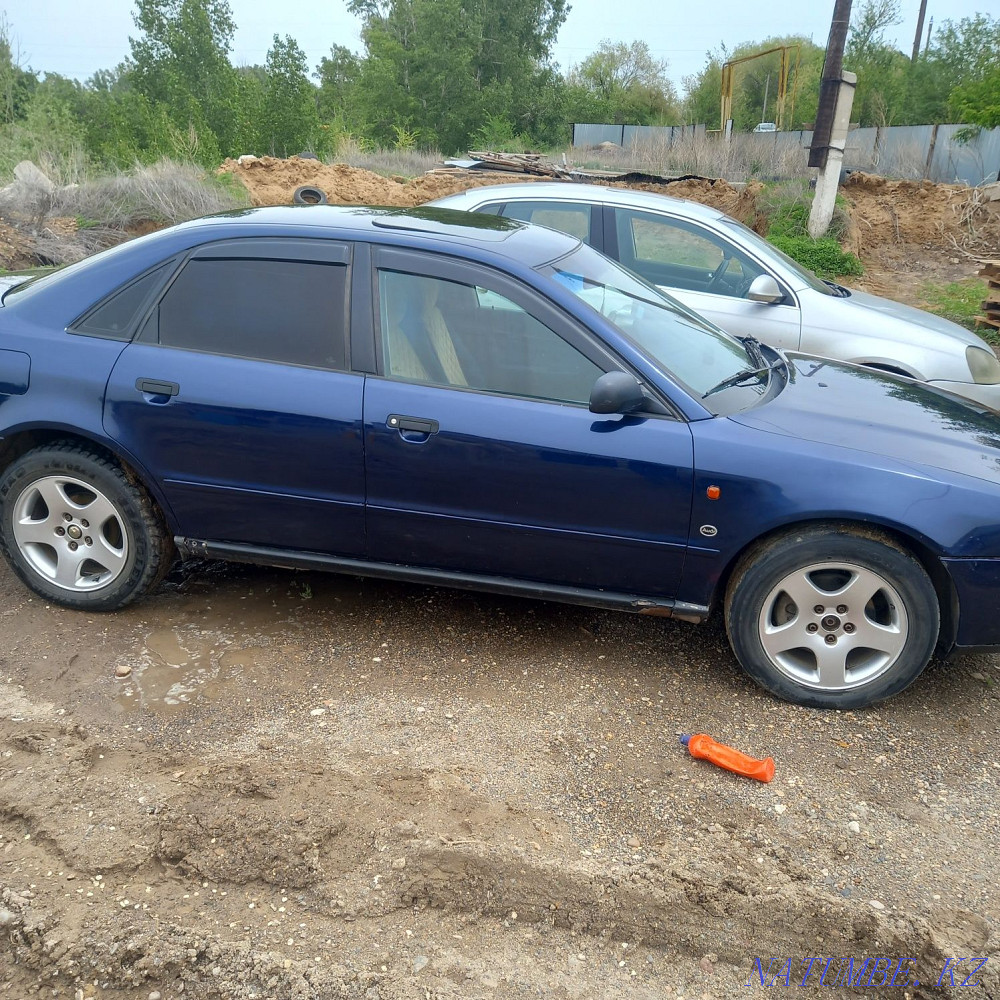 Audi A4    year  - photo 3