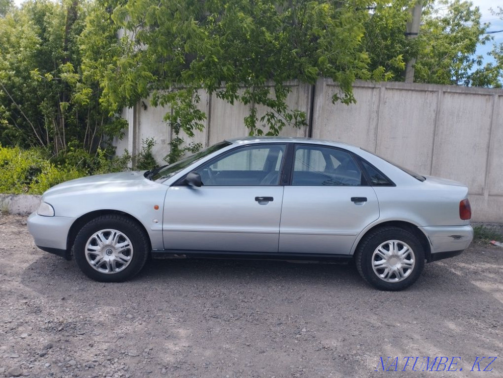 Audi A4    года Нуркен - изображение 2