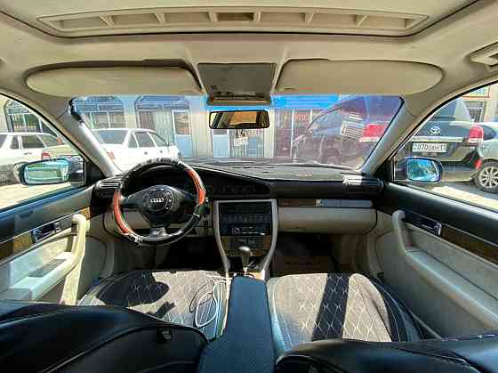 Audi A6    года Turkestan