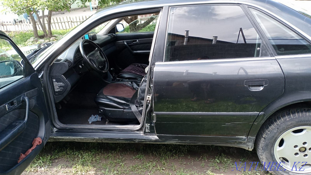 Audi A6    year  - photo 9