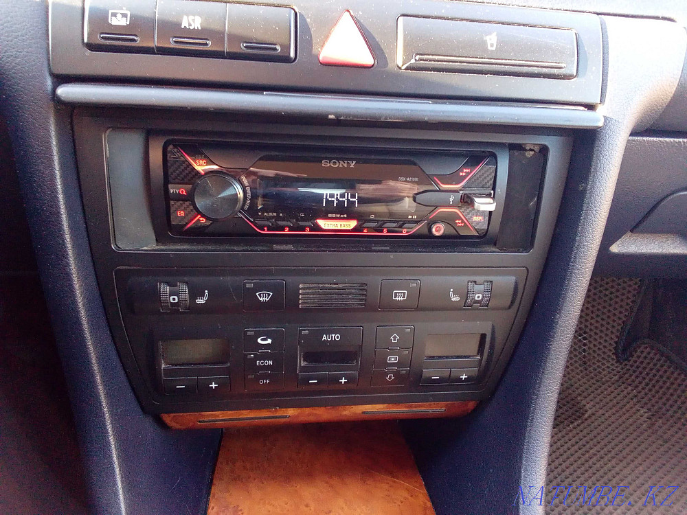 Audi A6    года Костанай - изображение 9