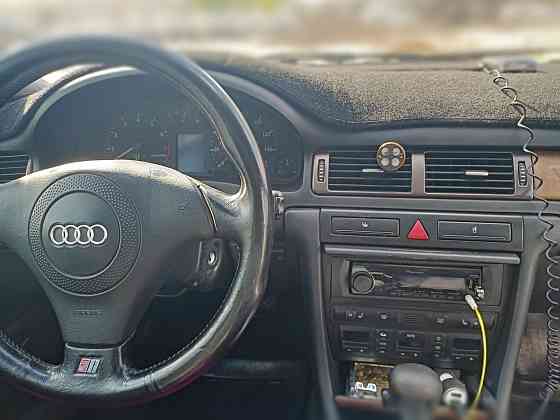 Audi A6    года  Астана