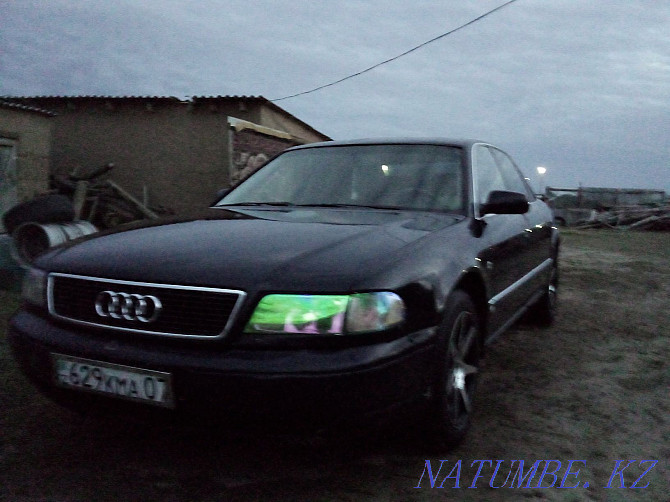 Audi A8    year  - photo 1