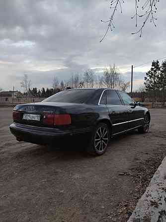 Audi A8    года Kostanay