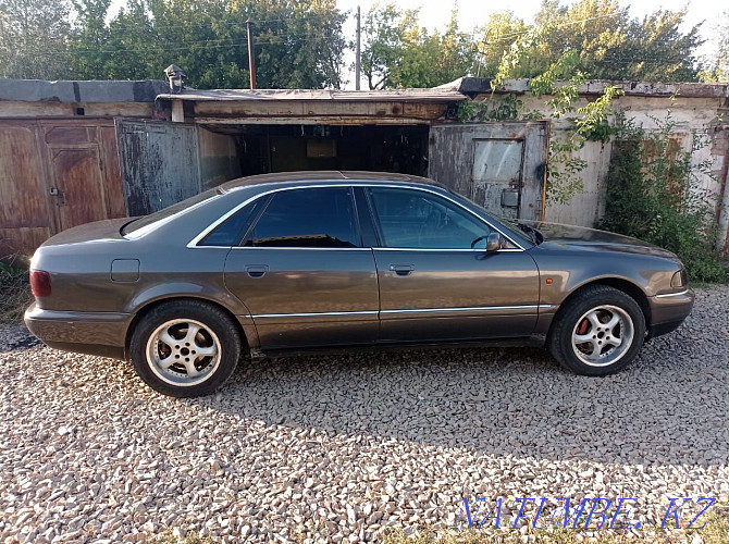 Audi A8    year Rudnyy - photo 1