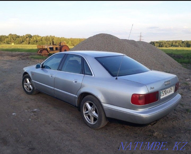 Audi A8    year Чапаево - photo 1