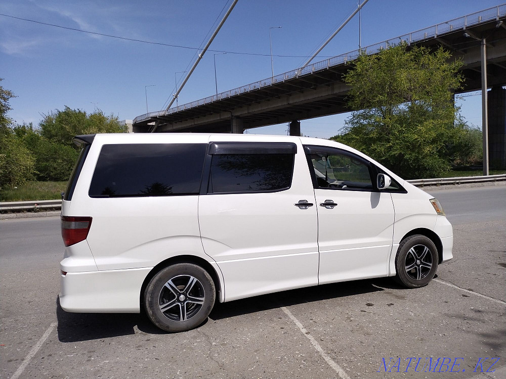 Toyota Alphard 2004. Тойота альфард 2004 левый руль.