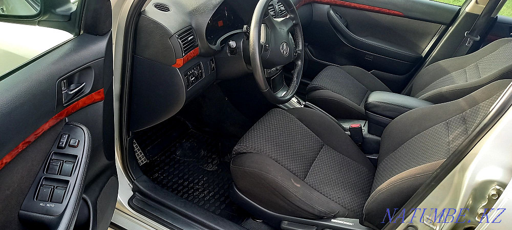 Toyota Avensis    year Бектобе - photo 10