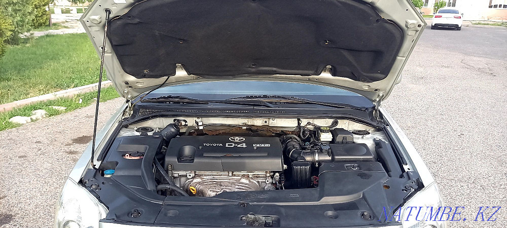 Toyota Avensis    year Бектобе - photo 8