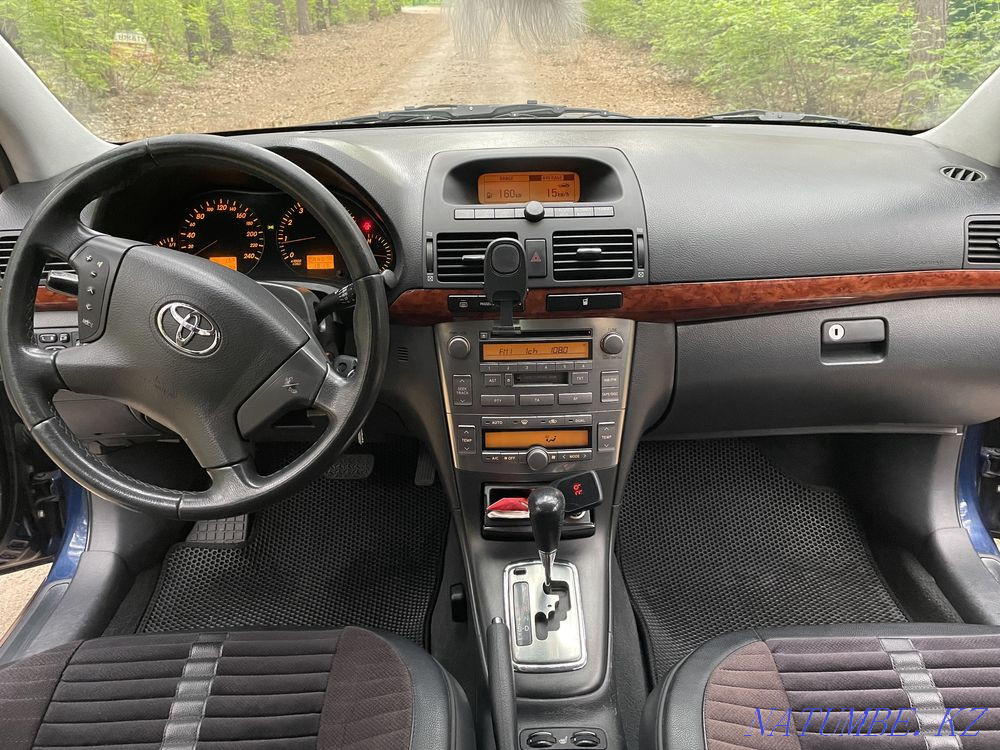 Toyota Avensis    year  - photo 3