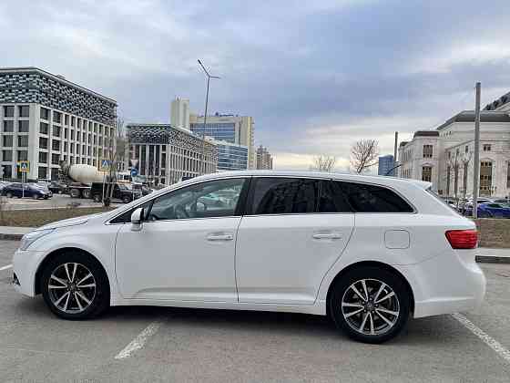 Toyota Avensis    года  Астана