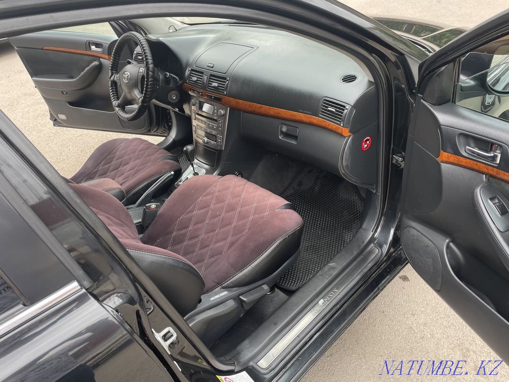 Toyota Avensis    года Караганда - изображение 8